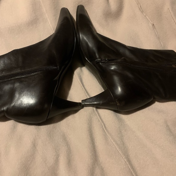Stuart Weitzman Short Boots - Picture 3 of 13
